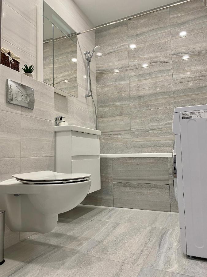 Slavutich Apartments Near Metro Station Kijów Zewnętrze zdjęcie