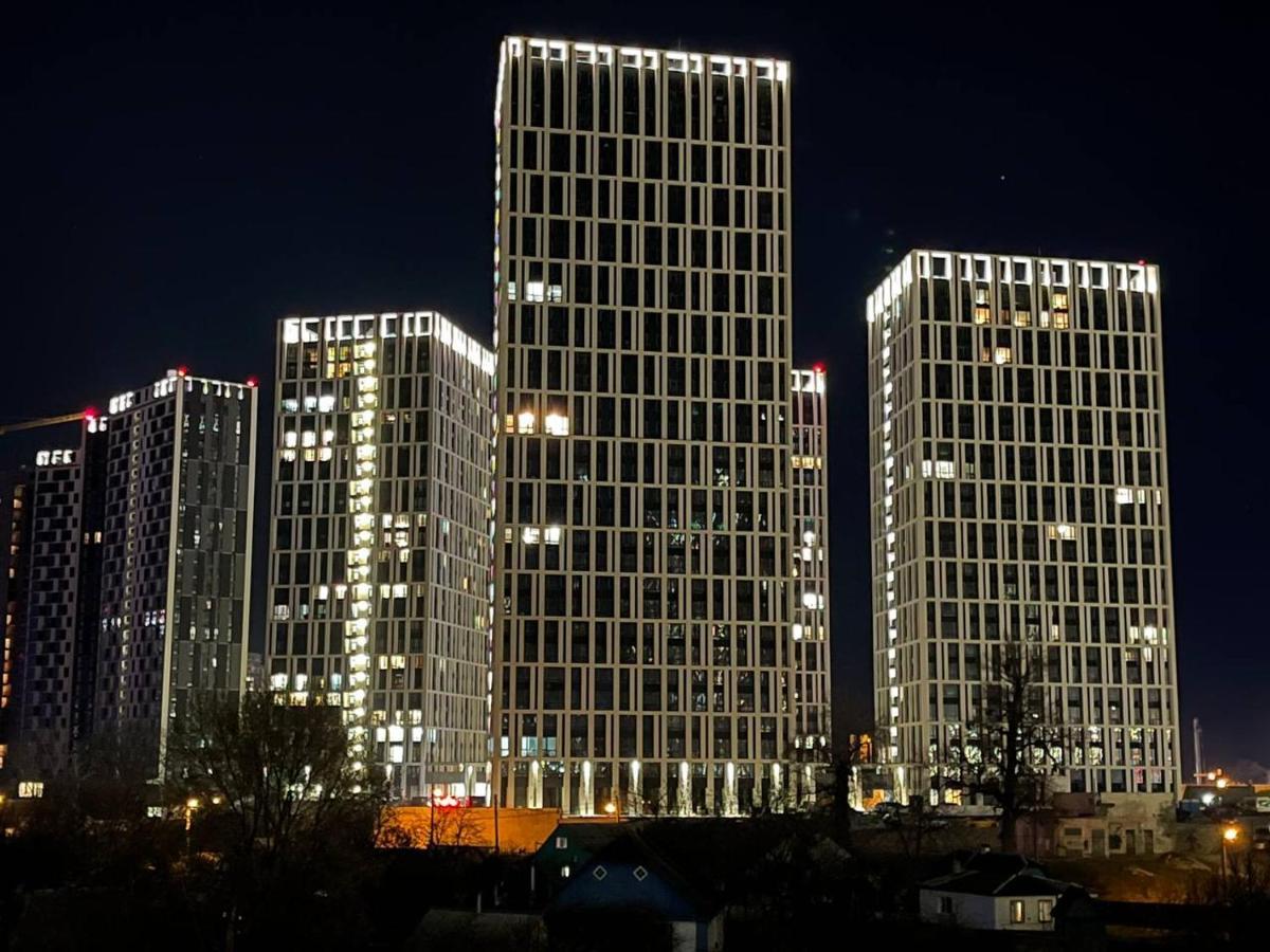 Slavutich Apartments Near Metro Station Kijów Zewnętrze zdjęcie