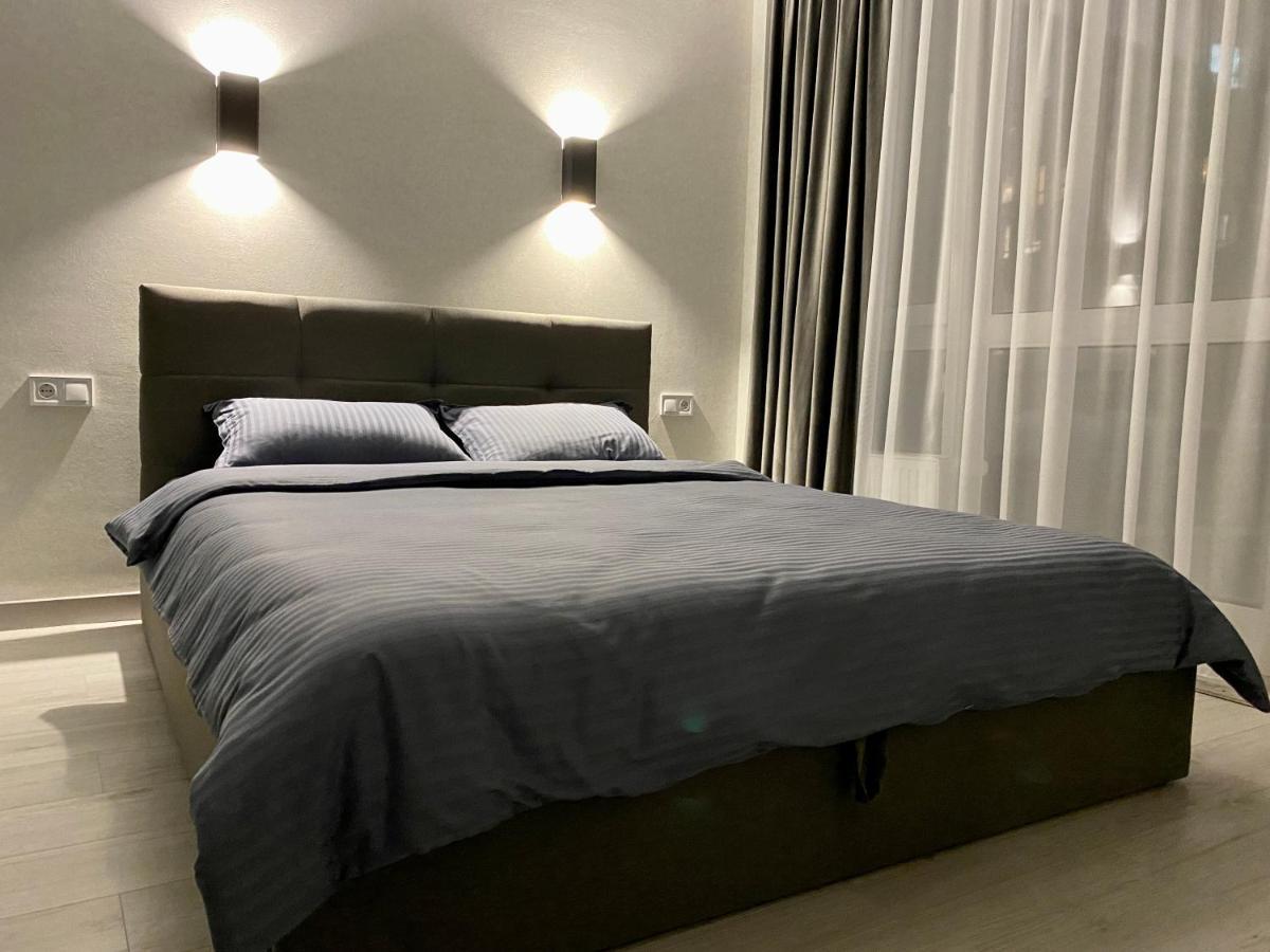 Slavutich Apartments Near Metro Station Kijów Zewnętrze zdjęcie