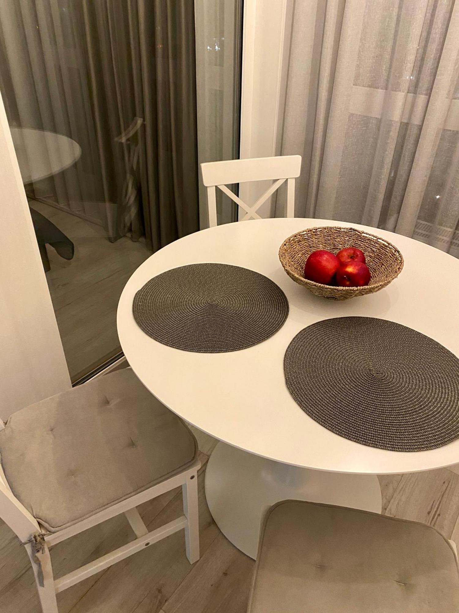 Slavutich Apartments Near Metro Station Kijów Zewnętrze zdjęcie