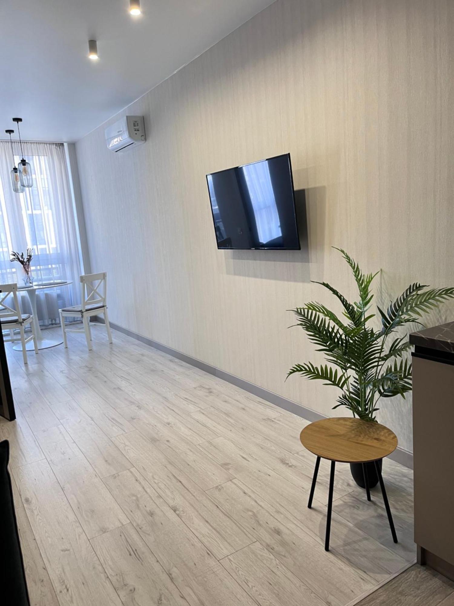 Slavutich Apartments Near Metro Station Kijów Zewnętrze zdjęcie